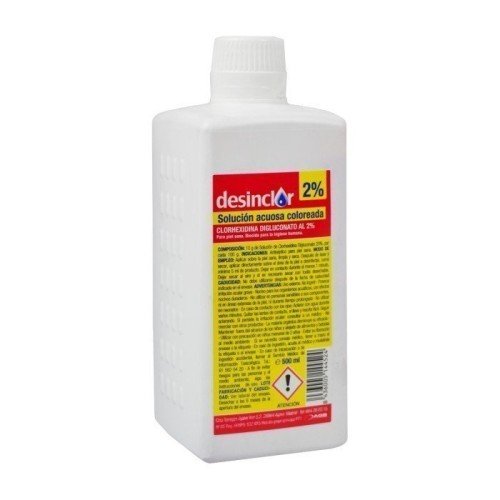 Solución acuosa coloreada Clorhexidina 2%. 500 ml.